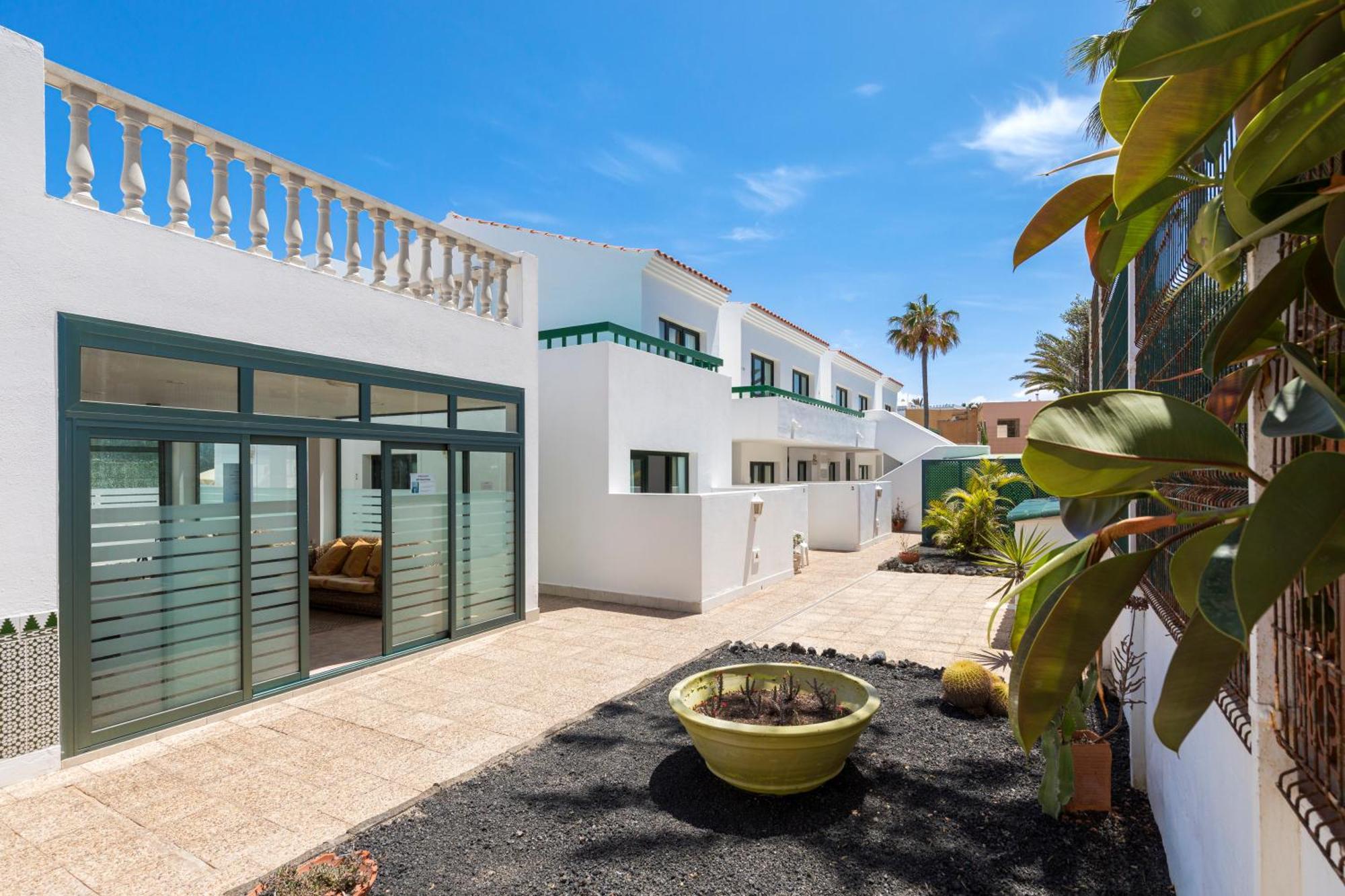 Apartamentos Erika - Adults Only Corralejo Exterior photo